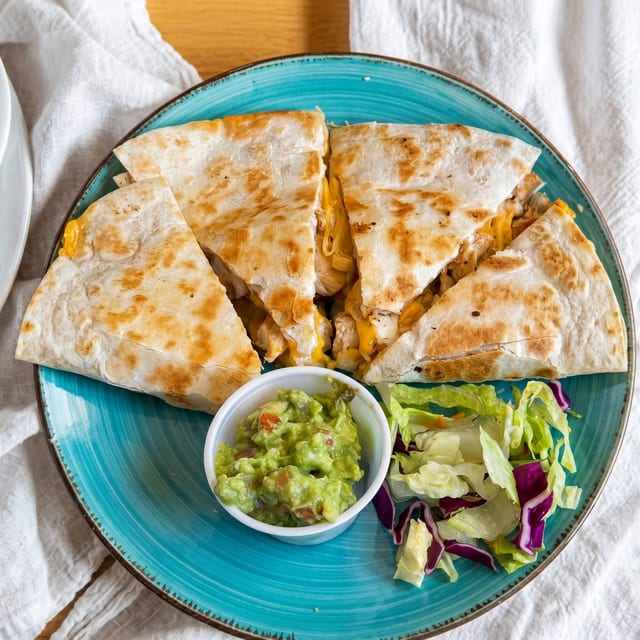 Quesadilla Clasica.